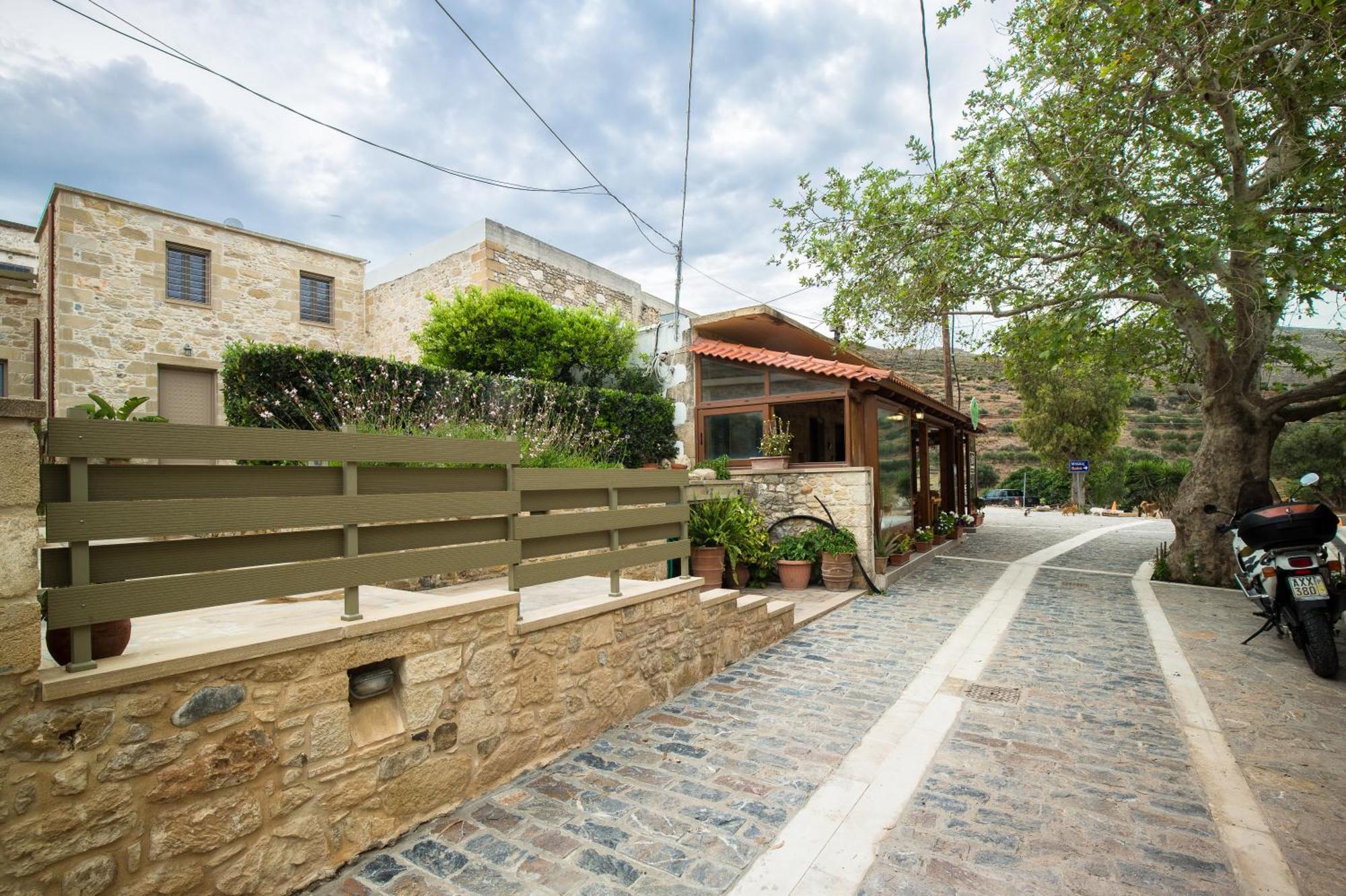 Agarathos Deluxe Homes - Kaliviani -On The Road To Balos Kissamos Exterior photo